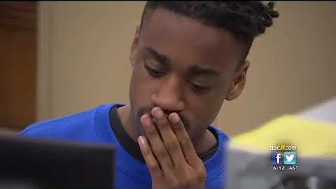 DO THE RIGHT THING: Teen returns wallet with $700 inside