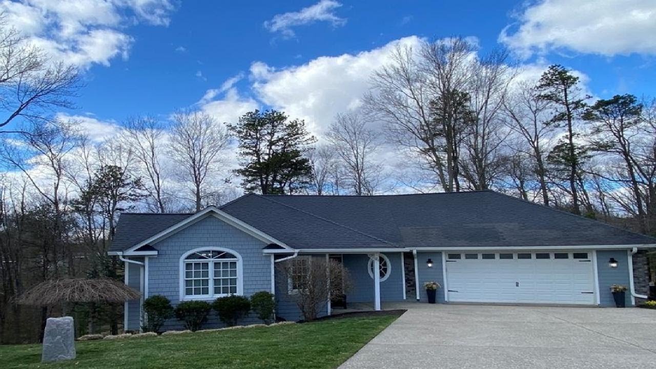 171 BRIERSIDE WAY, BECKLEY, WV Presented by Betty J. Moore & Associates