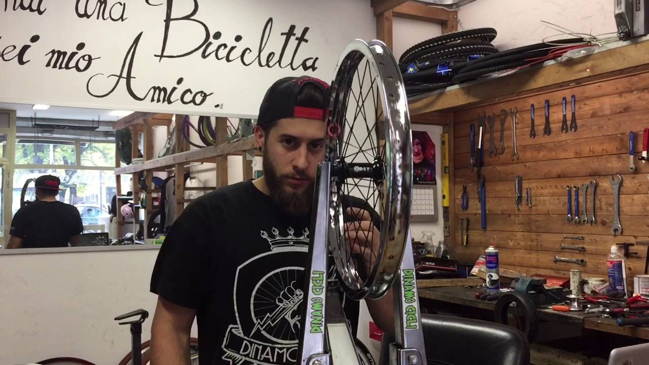 Come regolare i raggi della bici | Fai da Te Mania