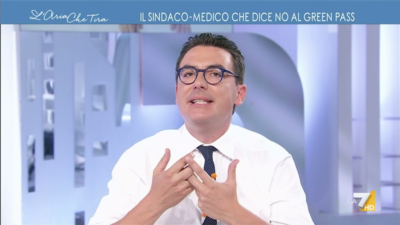 No Green pass, parla il sindaco - medico che ha allestito un gazebo come ufficio: 