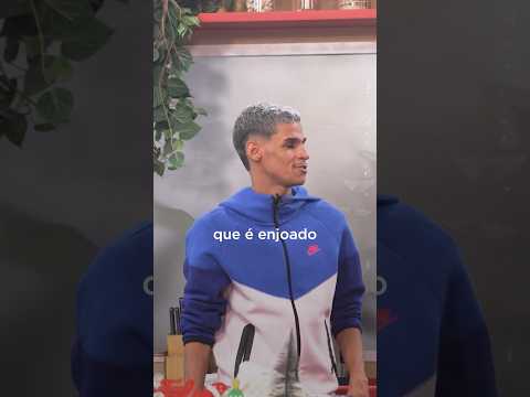 MAIS UM POUCO E EU TE JAMBRO NA PORRADA