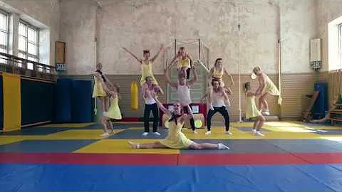 Sandy's and Zuko's - "Greased Lightning" Acrobatic...