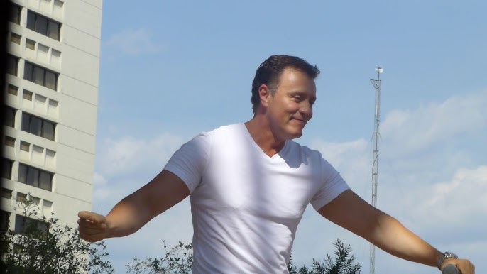 Lorenzo Antonio at Al Hurricane Pavilion 2018 - YouTube