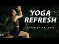 15 Min. Yoga Routine für alle Level | Rücken kräftigen und Schultern lockern | Yoga Refresh