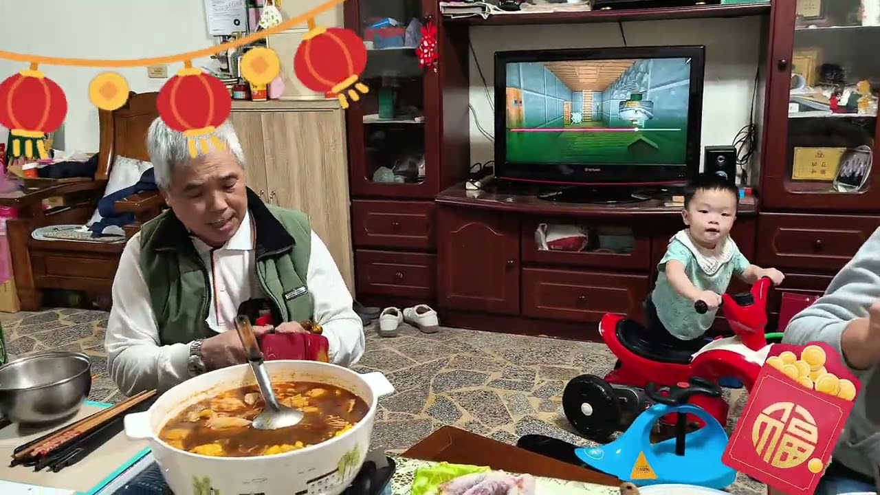 回婆家吃年夜飯/熏儀特地帶了新玩具跟哥哥一起開箱/雙寶媽還能拿到紅包好開心