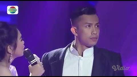 Selfi DA4 Asia mengejar badai