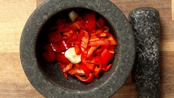 How To Make Sriracha - Traditional Thai Chilli Sauce Recipe