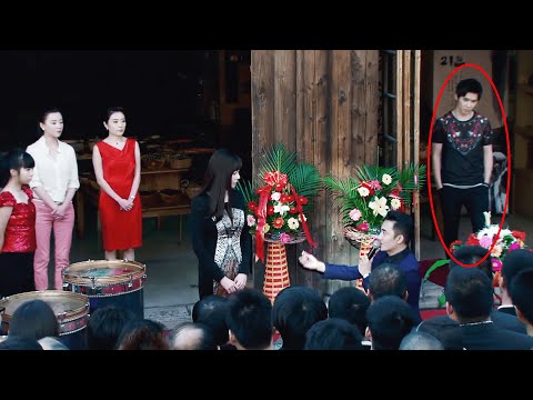 🏹前夫當眾求婚妻子，怎料出軌丈夫就在身後當場目睹，瞬間後悔了！#chinesedrama #中國電視劇 #剧嫂