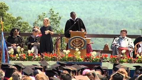 Kimmie Weeks delivers commencement speech to NMH