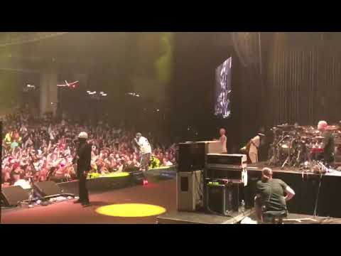 STAGE FOOTAGE: Shaggy 2 Dope of ICP tries to drop kick Fred Durst LIVE on stage!?