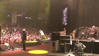 STAGE FOOTAGE: Shaggy 2 Dope of ICP tries to drop kick Fred Durst LIVE on stage!?