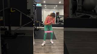 Banded Sumo Walks