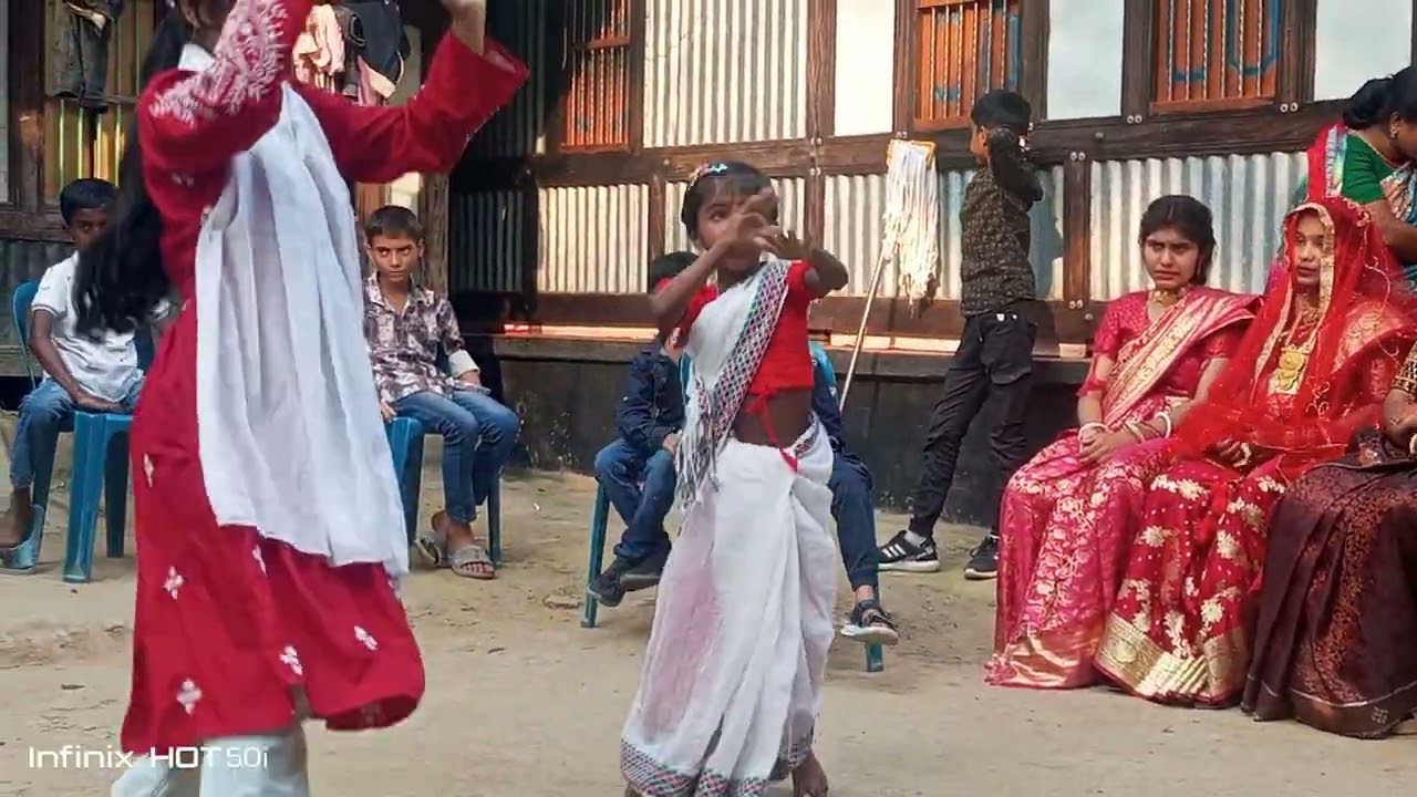 মেয়ে টার নাম জানি না,, কিন্তু নাচ টা অনেক সুন্দর ছিলো