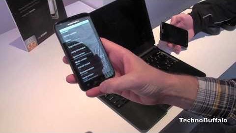Motorola Atrix: Hands on Demo (AT&T 4G LTE)