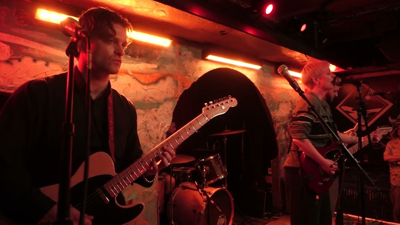 Παρακολούθηση Enola @ Shacklewell Arms - 08 May 2024 - Looking Back στο YouTube Παρακολούθηση Enola @ Shacklewell Arms - 08 May 2024 - Looking Back στο YouTube