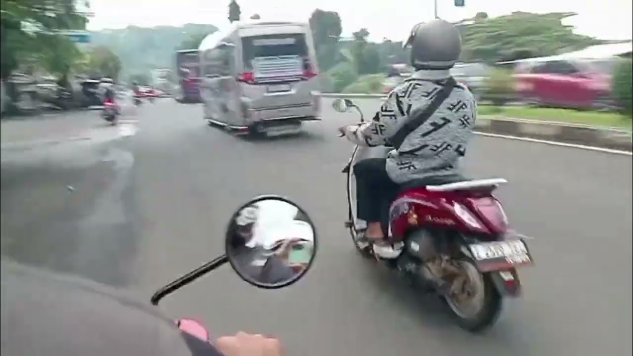 Ngoyod Syifa Bella andromeda dipegunungan #pecintabus #busmania #automobile 