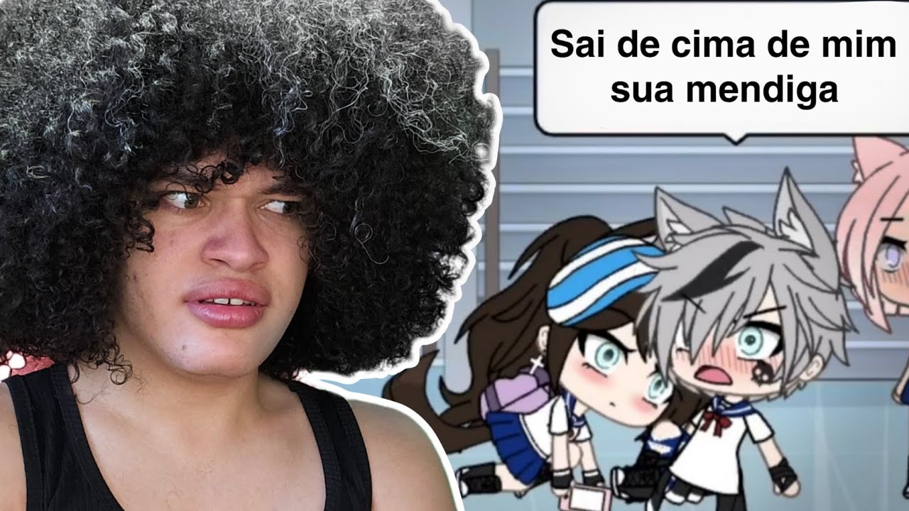 Ela, pobrinha! Teve que trabalhar para o bad boy...