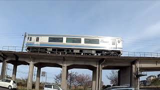 伊勢鉄道伊勢線いせうえの駅付近列車通過！！