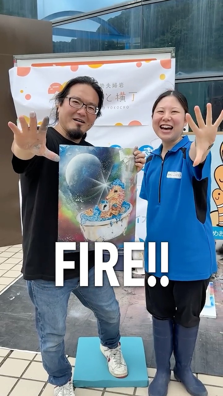 Spray Art on an Acrylic Panel? I painted at the aquarium with