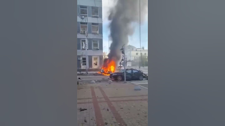 Момент взрыва. Россия массированно обстреливает украинские города ракетами
