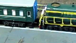 TEM2 Shunting Locomotive N-Scale model work and uncoupling