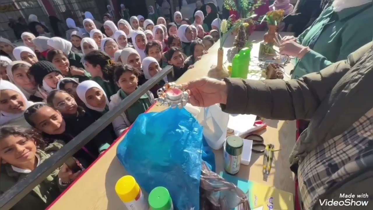 ورشه مدرسية كبرى في مدرسة سوف الثانوية للبنات