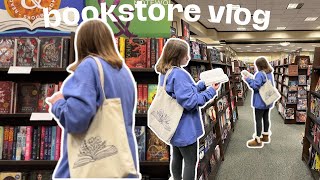 cozy bookstore vlog 🌸📚✨ come book shopping with me at barnes and noble!