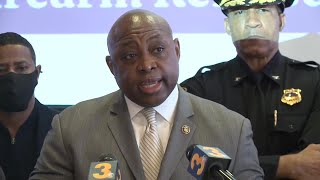 Chief Boone press conference: Over 800 guns recovered, 116 from felons in Norfolk in 2021