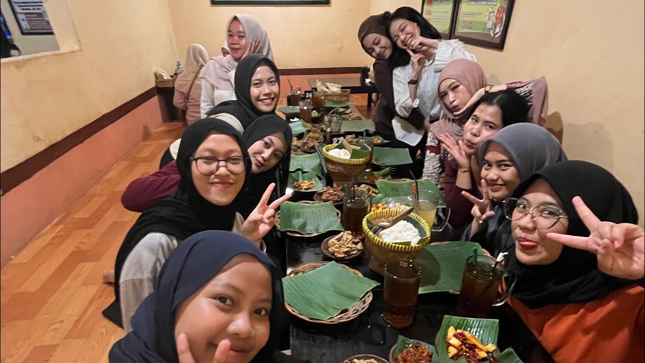 GAK TAU INI APA JUDULNYA