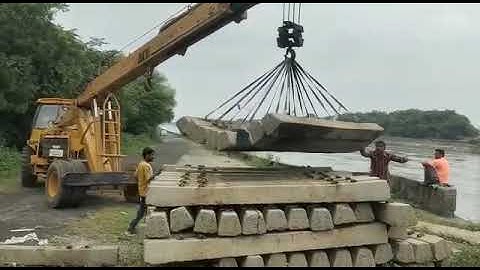 # Indian Railway,Railway sleepers ko kaise sajaya jata h by hydra 🙏