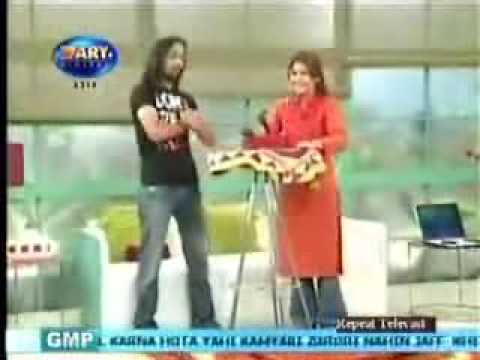pwyoutube.wordpress.com pwyoutube.wordpress.com Waqar Zaka (host of a "dare" show) with Dr. Shaista Wahidi (host of Morning Show on ARY TV) where they try to have her achieve a "Guinness World Record" for female host kissing a snake on the head (between head and eyes).