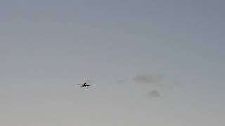 Usaf Boeing C-40 Approach Fly-By