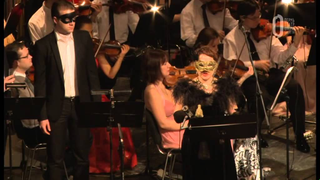 Rosalinda`s csardas from J.Starauss operetta Die Fledermaus,singing