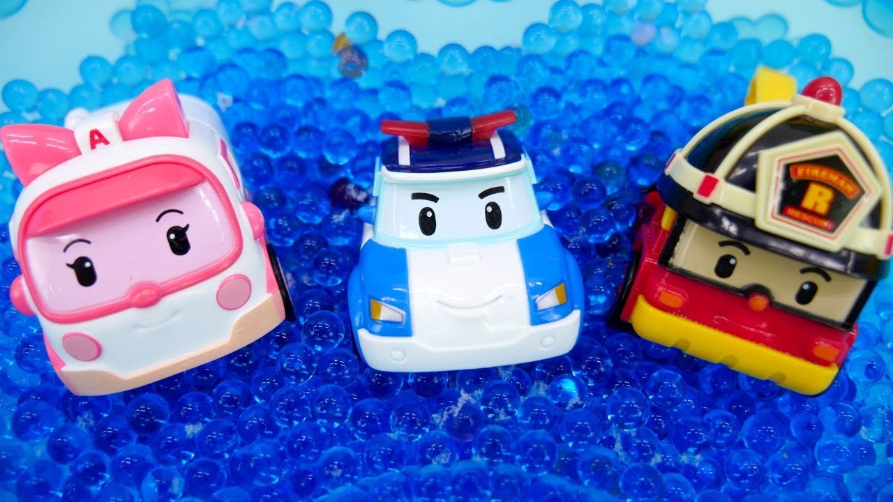 Robocars e blaze a scuola dei giocattoli cartoni animati for Blaze e le mega macchine youtube