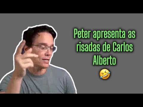 Carlos Alberto quase morre de rir com uma piada na Praça é Nossa.