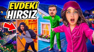 Eyvah Evde Yabanci Gezi̇yor ‼️ Eli̇f Si̇nem Ki̇m Bu ??