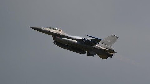 (HD) Take off with full afterburner F-16 Royal Netherlands Airforce - Luchtmachtdagen 2014