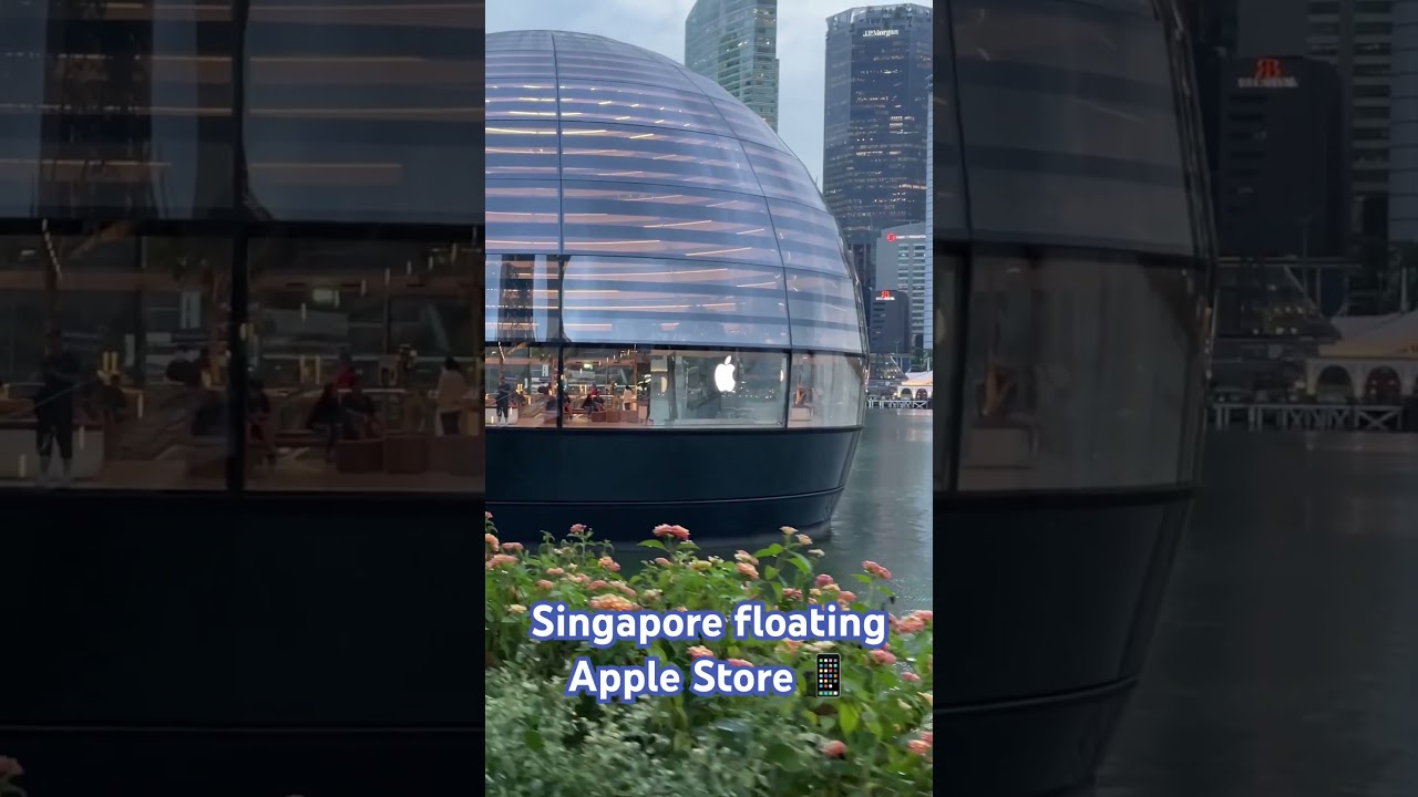 Singapore floating Apple Store at Marina Bay Sands