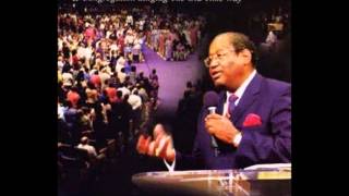 Video thumbnail of "Jesus Is Mine - Bishop G.E Patterson"