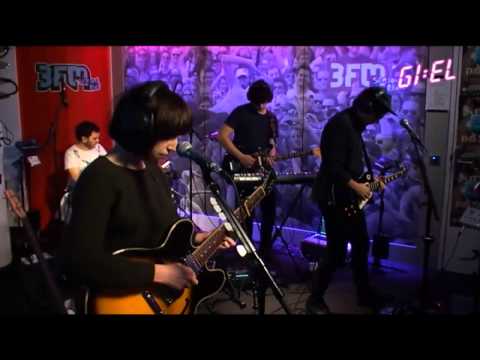 Daughter - 'Youth' live at 3fm