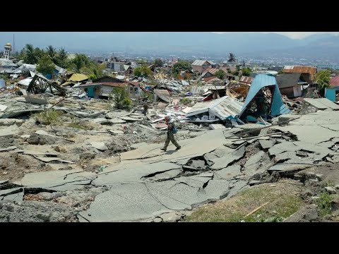 Building collapse, Java island shaking! Massive 6.5 earthquake strikes Indonesia