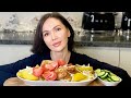 Жаренная курица с картофелем и овощами | едим и болтаем | Мукбанг