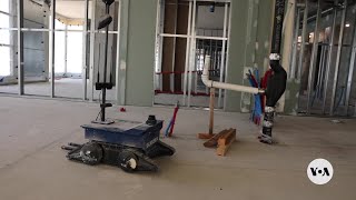 AI-backed autonomous robots monitor construction progress | VOANews