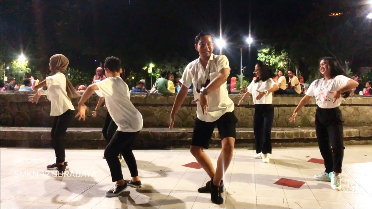 Pak abing dan Taman Bungkul Kota Surabaya ,virallll