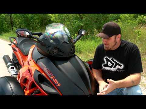 Motorcycle Review: Can-Am Spyder RSS