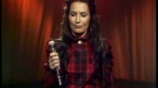 Video thumbnail of "Loretta Lynn - Put Your Hand In The Hand"