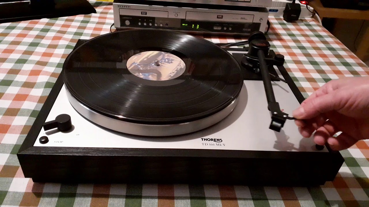 Thorens TD 166 MkV + Braccio Cyrus by Mission + Shure M95 HE - YouTube