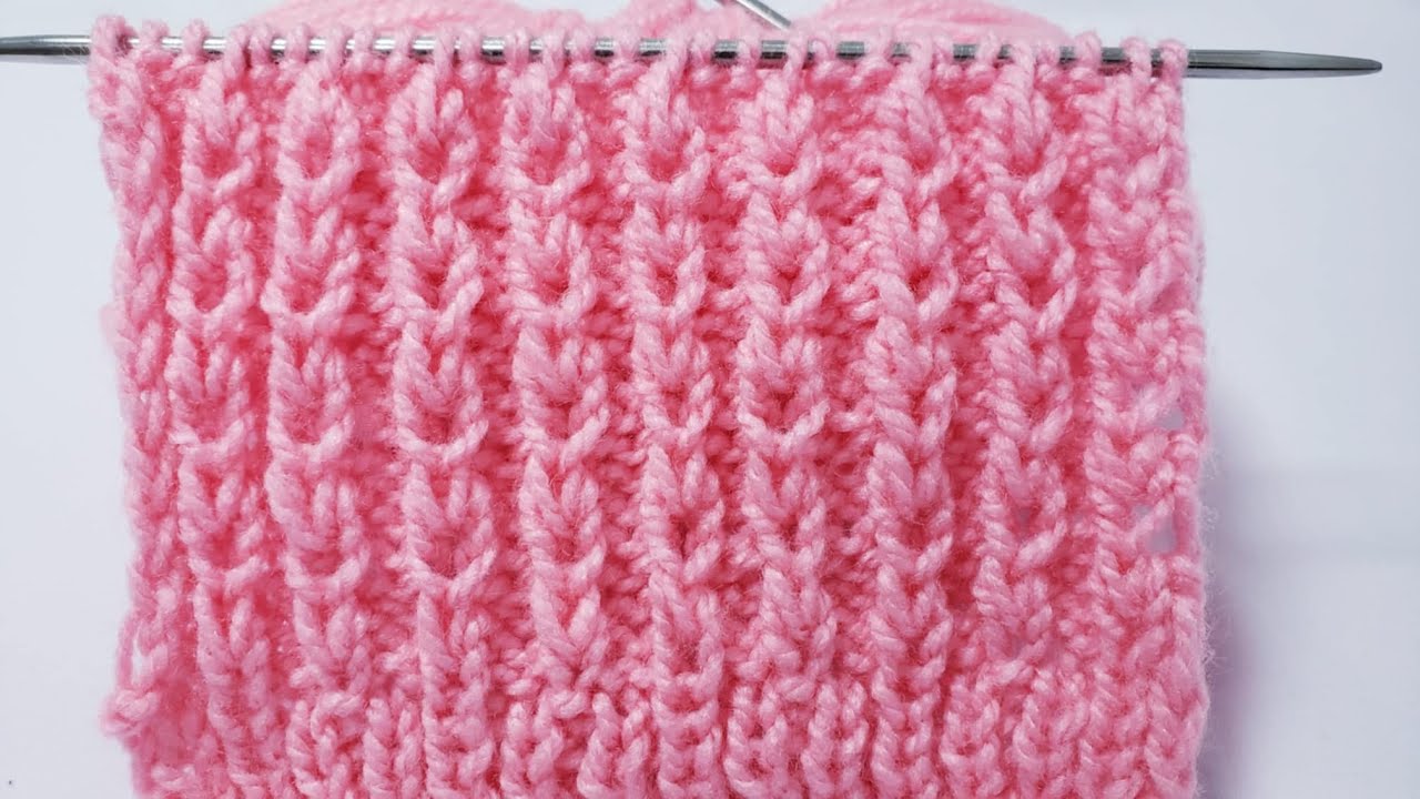 Muestra de punto fácil tejido a dos agujas o palillos, paso a paso aquí el tutorial. Principiantes