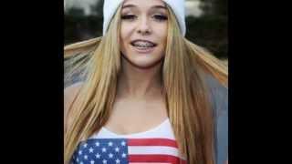 Acacia Clark