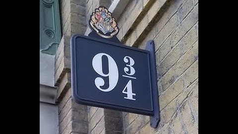 Hogwarts Express :: Platform 9 3/4 : Universal Orlando :: Harry Potter :: Steam Train